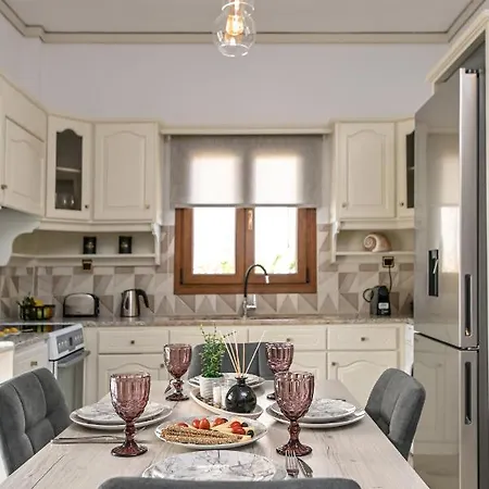 Golden Rose Elegant Vacation