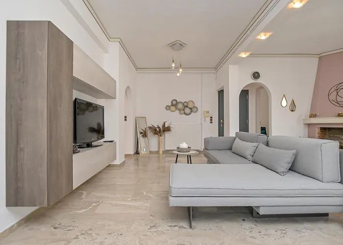 Golden Rose Elegant Vacation Apartment *