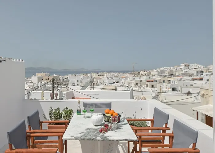 Golden Rose Elegant Vacation Apartment