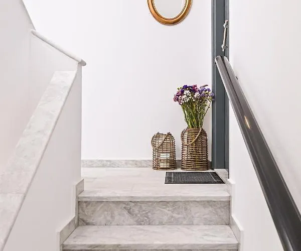 Golden Rose Elegant Vacation